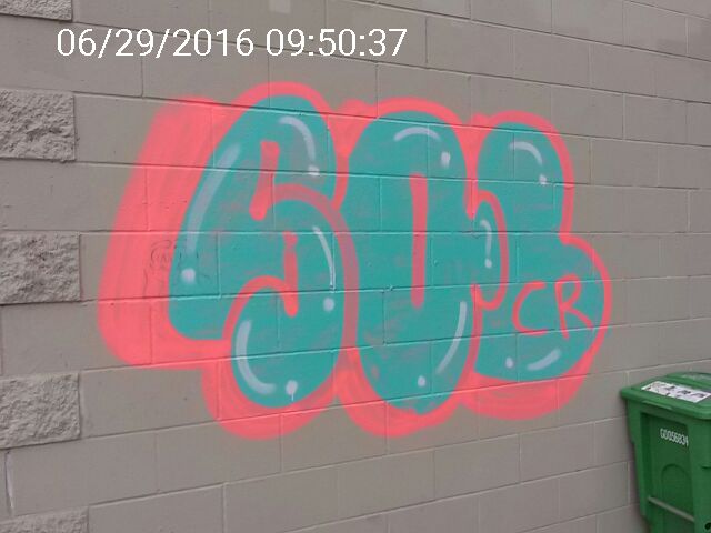 Graffiti at 674 SOUTH VAN NESS AVE