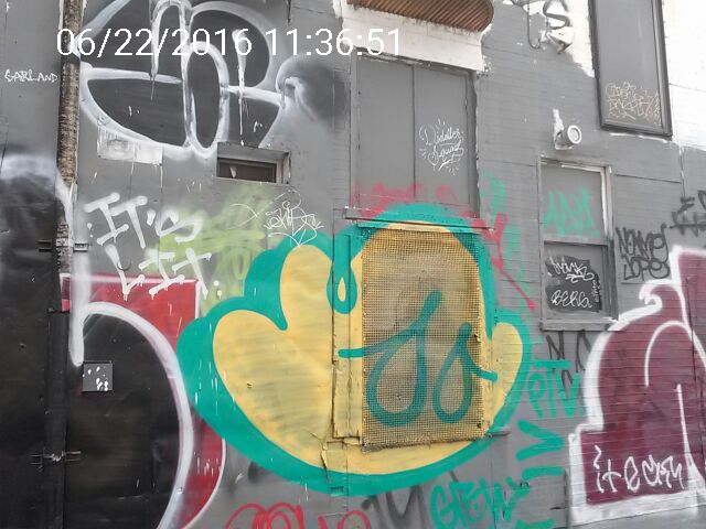 Graffiti at 1441 STEVENSON ST