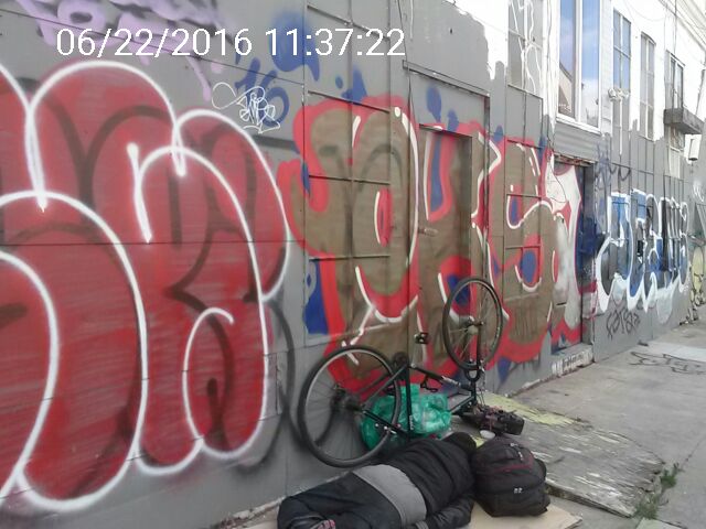 Graffiti at 1441 STEVENSON ST