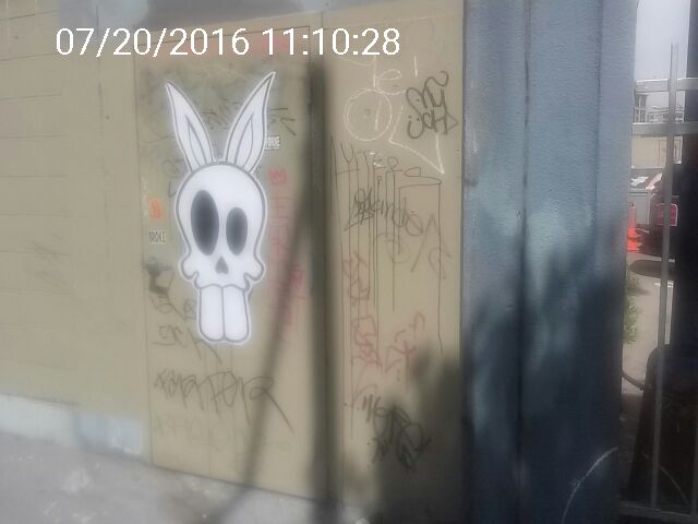 Graffiti at 1068 MISSION ST