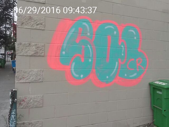 Graffiti at 674 SOUTH VAN NESS AVE