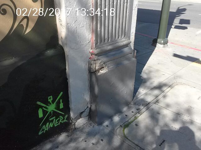 Graffiti at 290 07TH ST