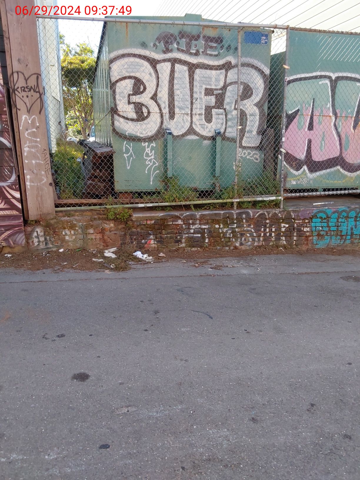 Graffiti at 136 SOUTH PARK