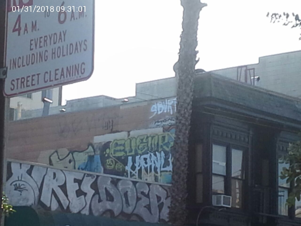 Graffiti at 2471 MISSION ST