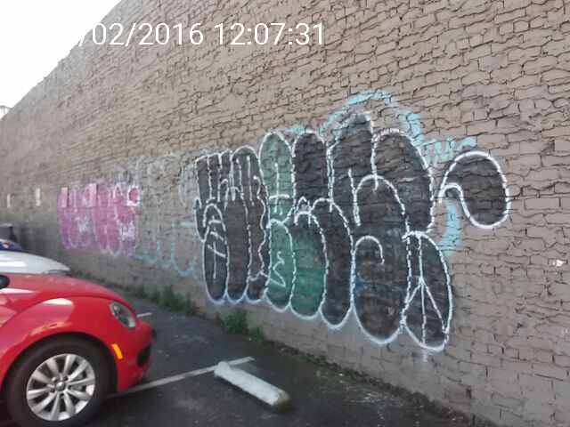 Graffiti at 1415 FOLSOM ST