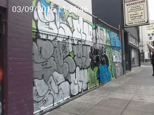 Graffiti at 907 LARKIN ST