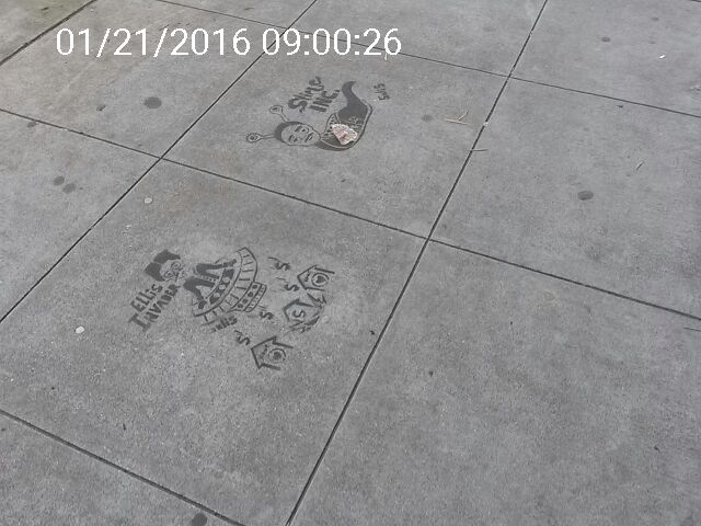 Graffiti at 700 VALENCIA ST