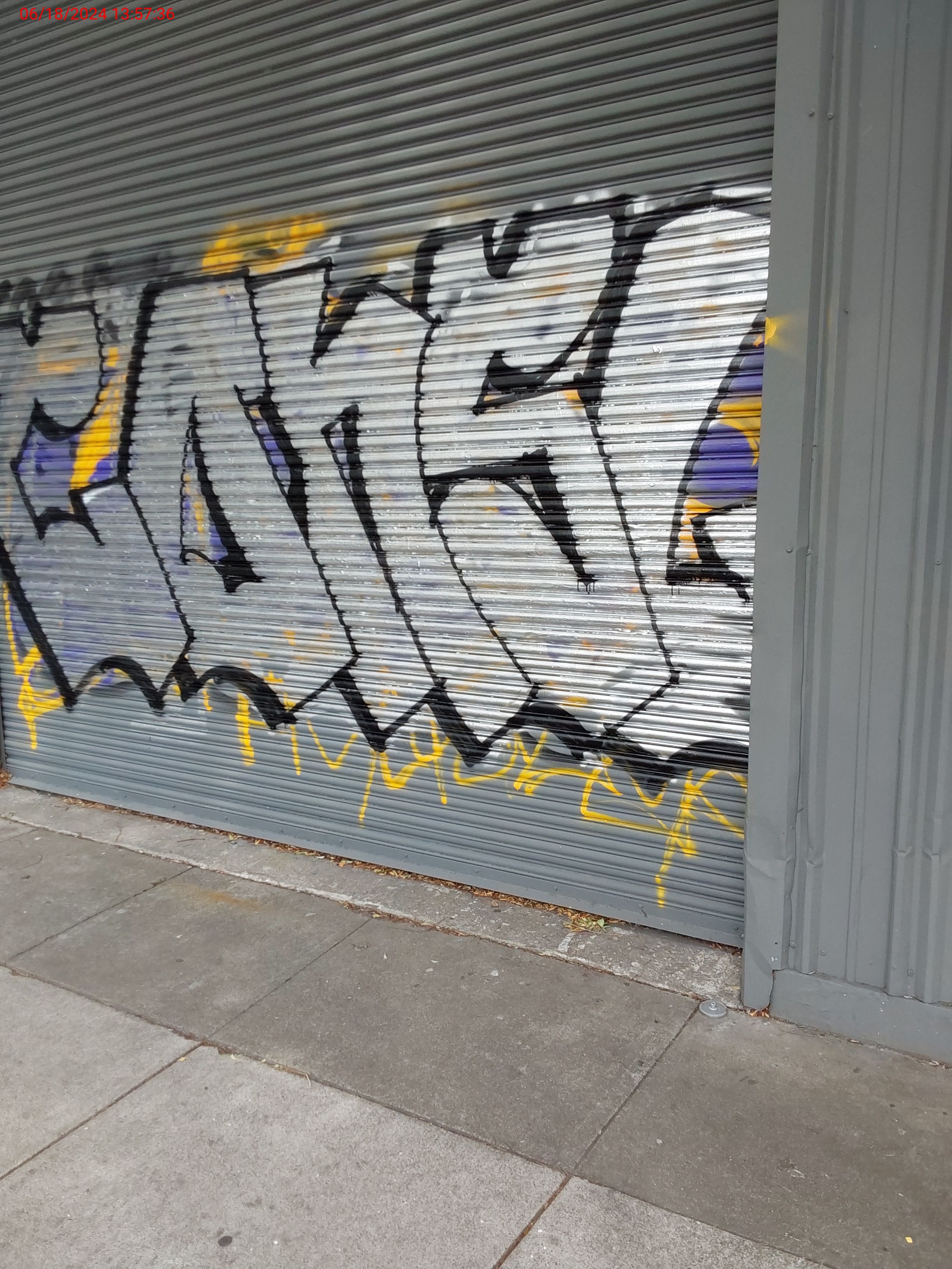 Graffiti at 2075 FOLSOM ST