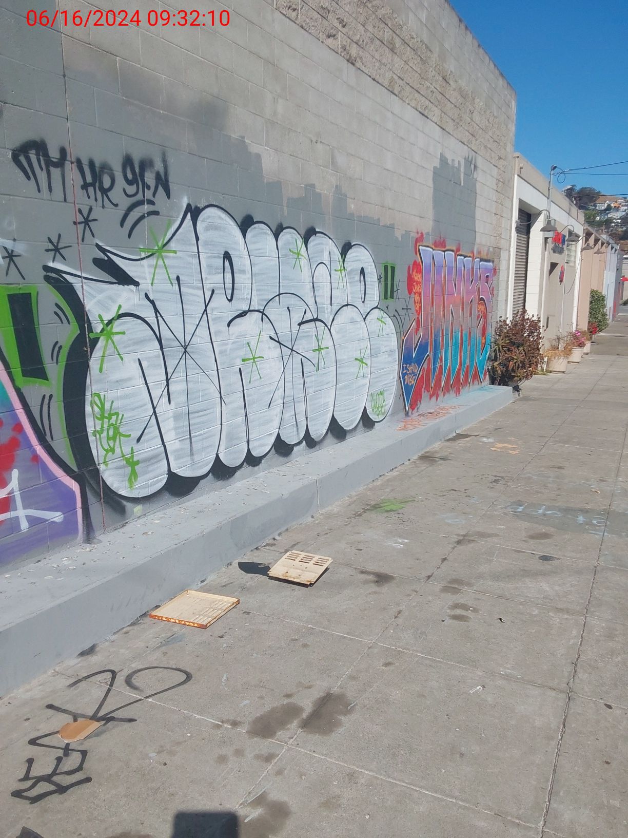 Graffiti at 2217 REVERE AVE