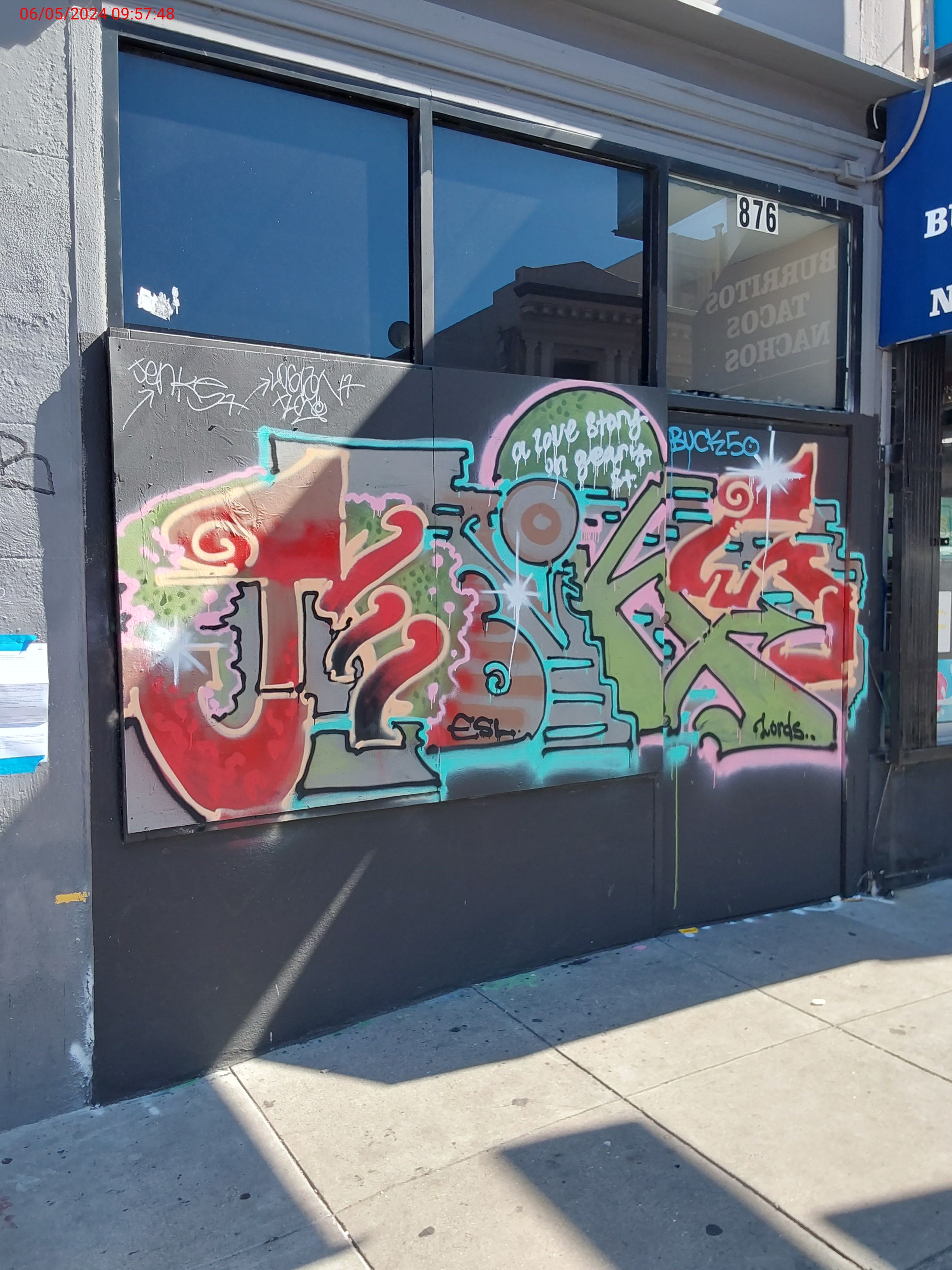 Graffiti at 868 GEARY ST
