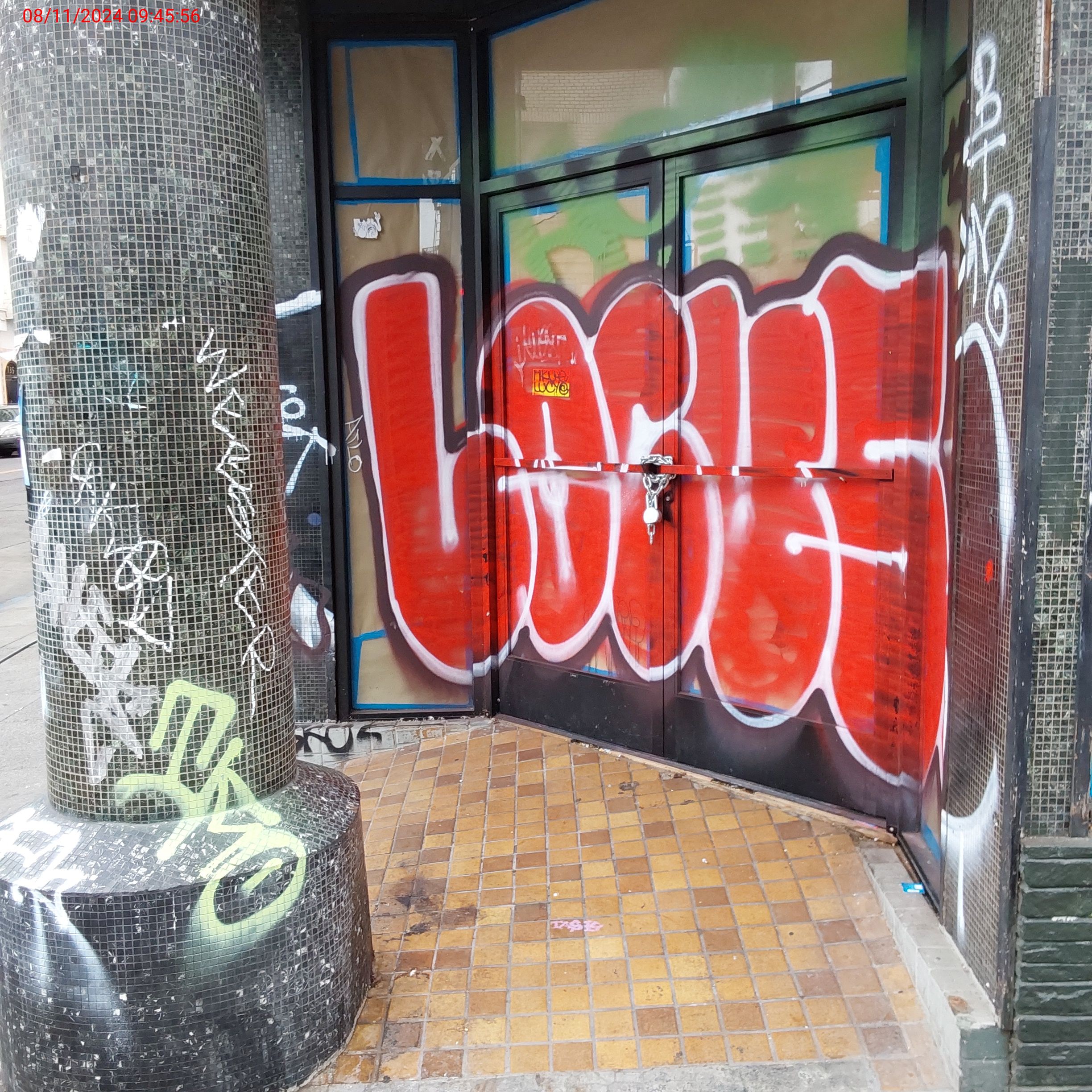 Graffiti at 709 LARKIN ST