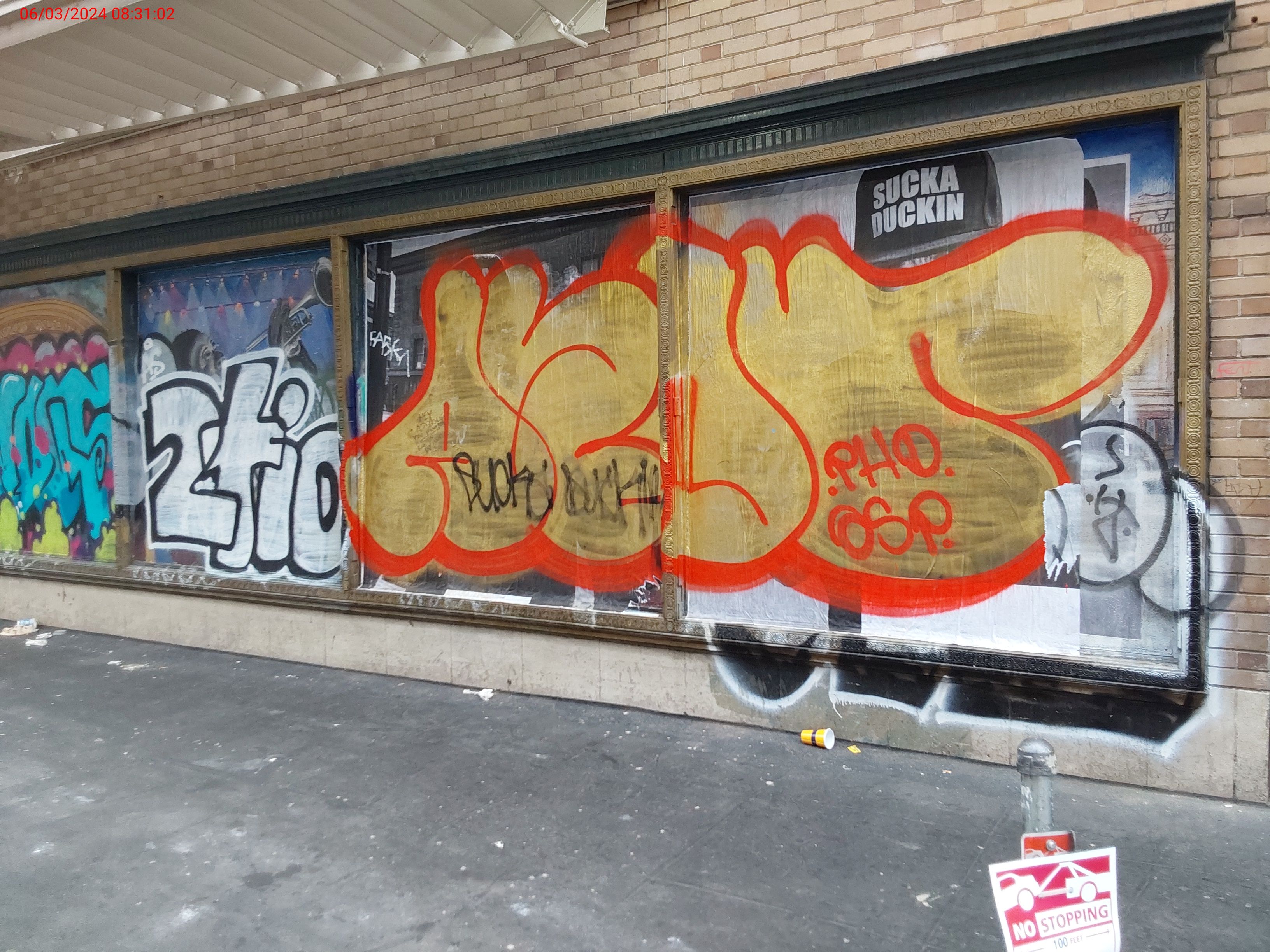 Graffiti at 982 MARKET ST