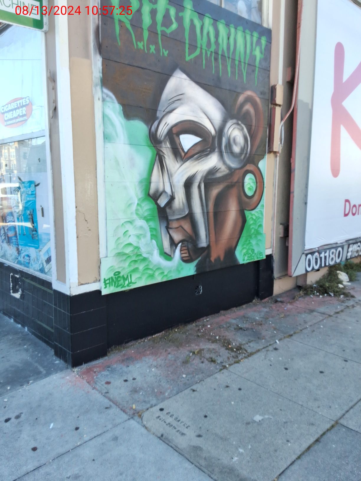 Graffiti at 4751 GEARY BLVD