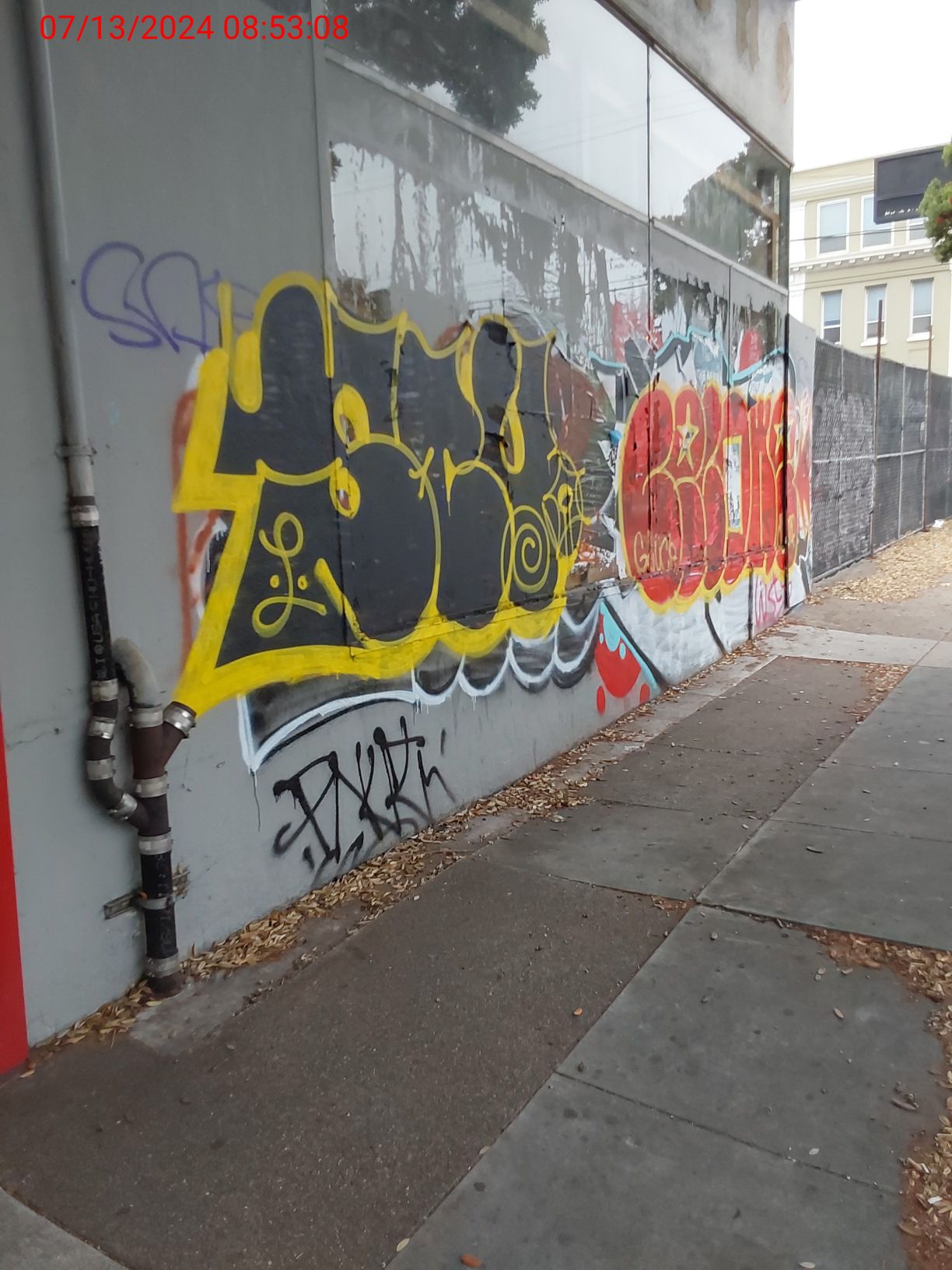Graffiti at 2800 GEARY BLVD