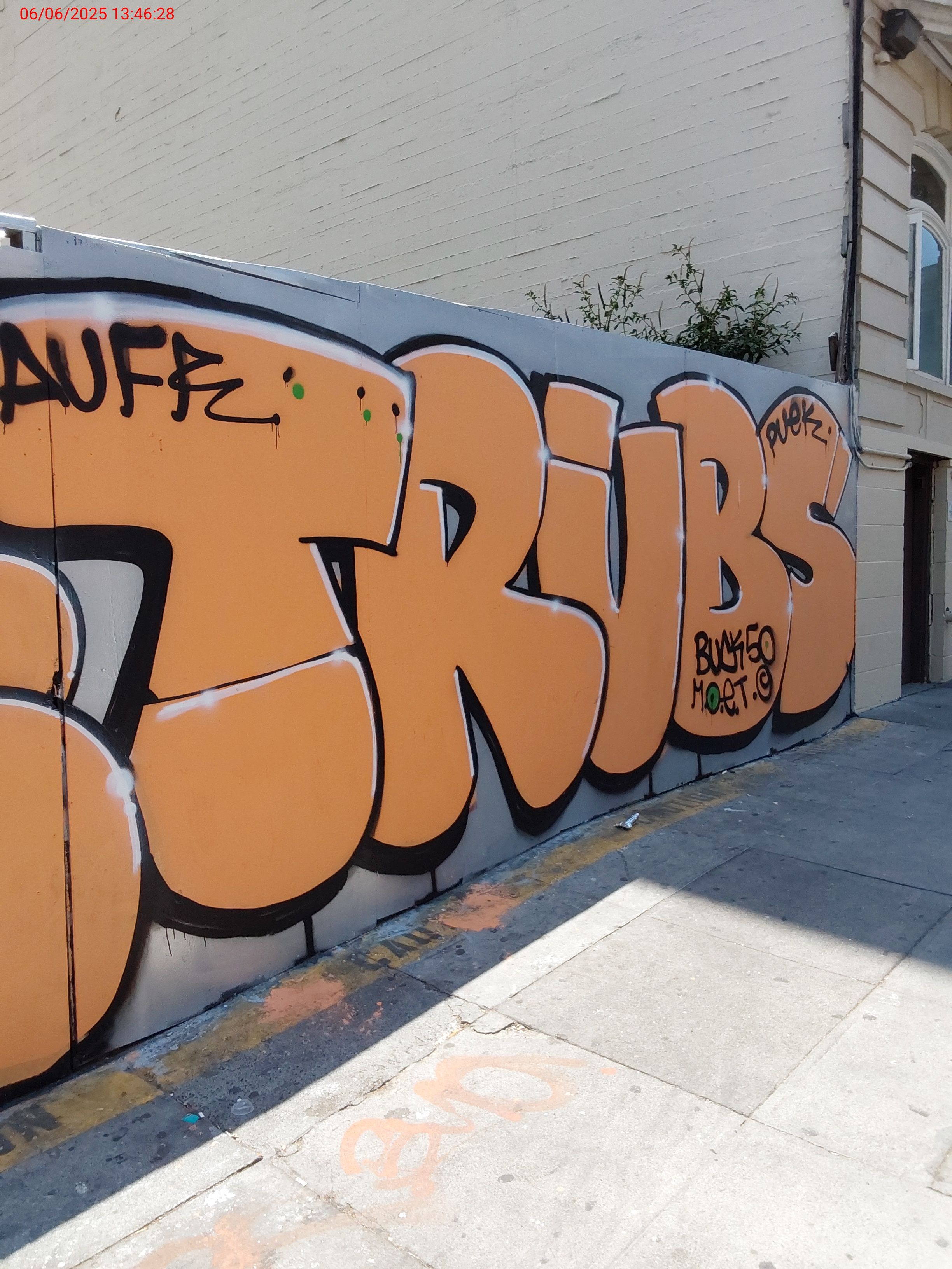 Graffiti at 651 Geary St