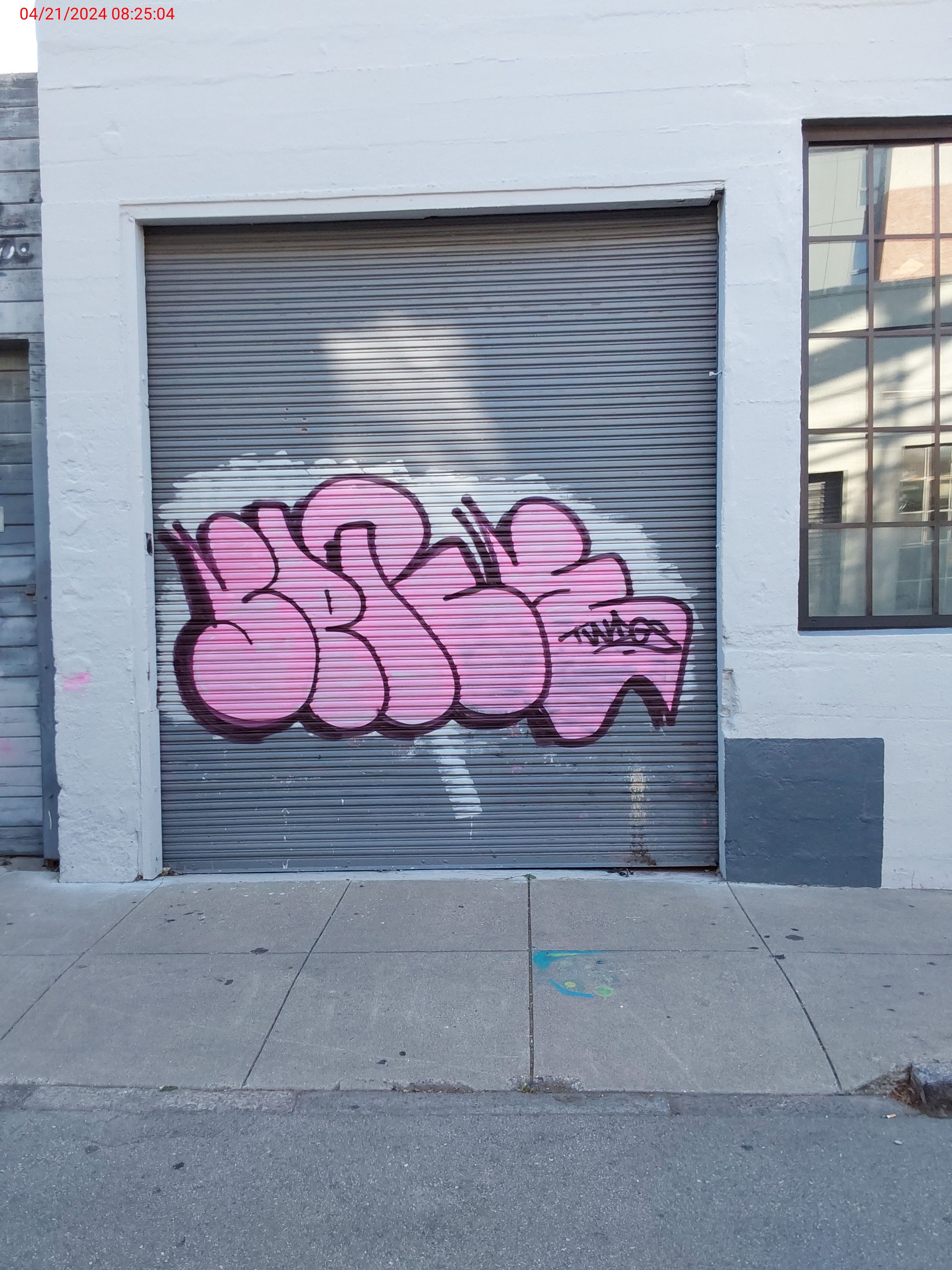 Graffiti at 1118 HARRISON ST