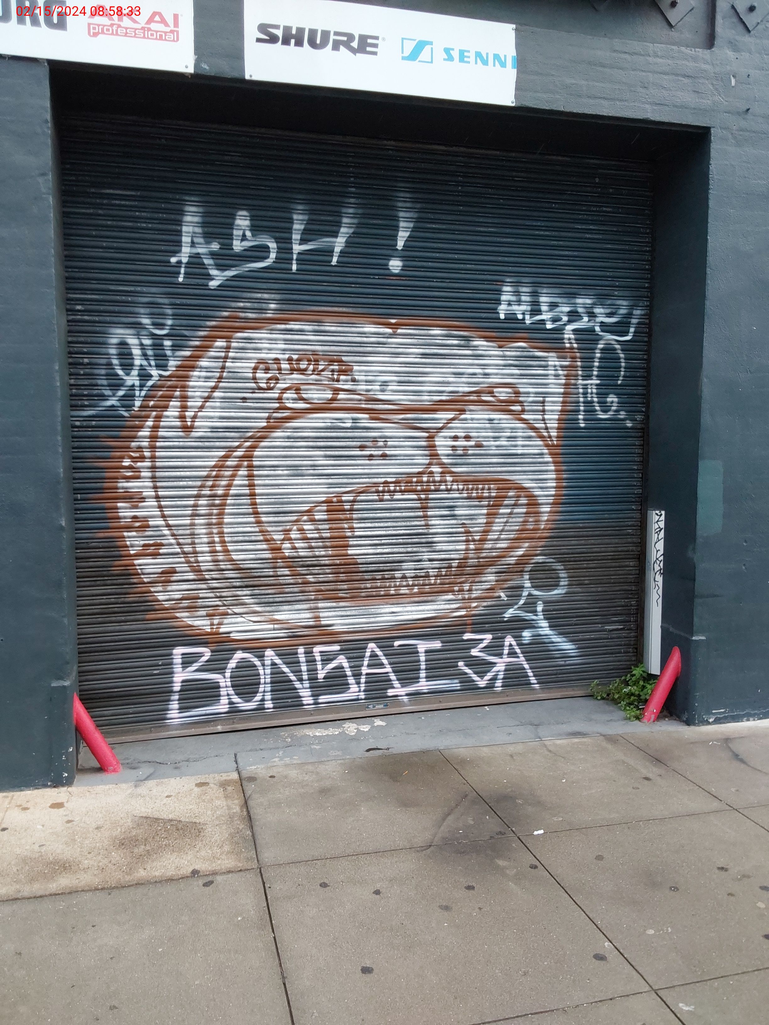 Graffiti at 521 06TH ST