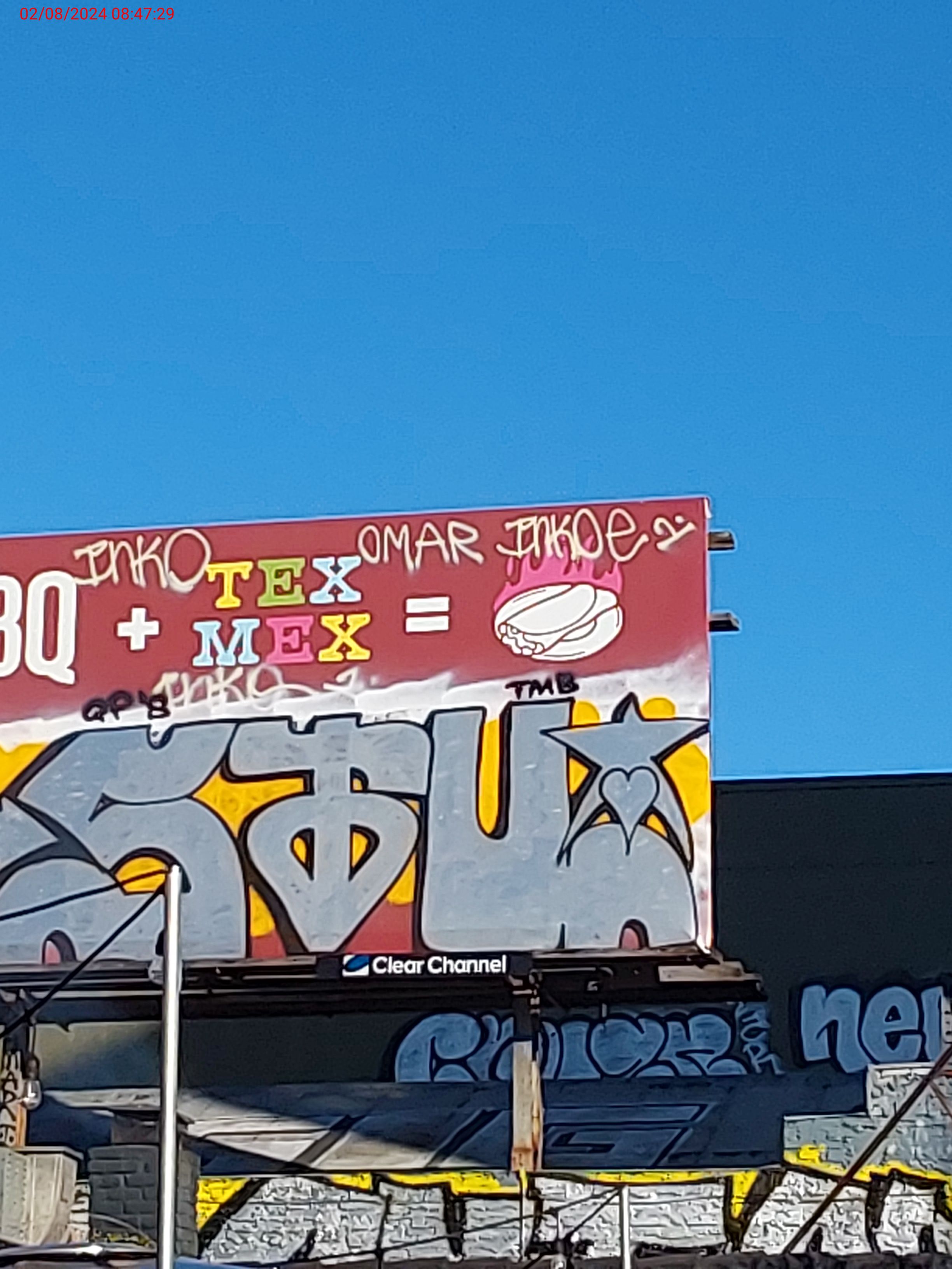 Graffiti at 717 DIVISADERO ST