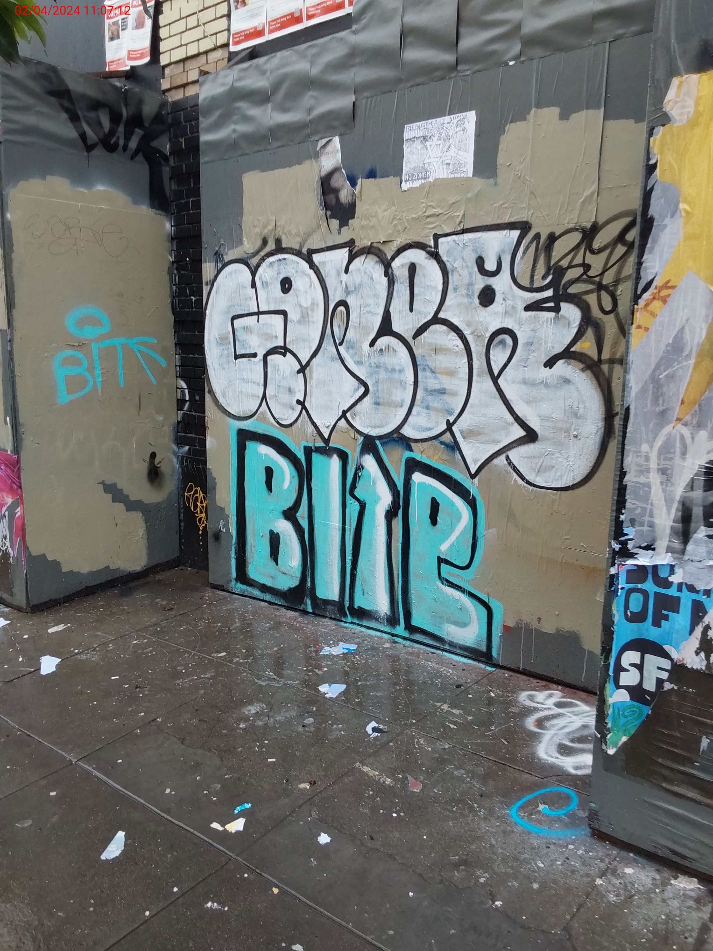 Graffiti at 749 LARKIN ST