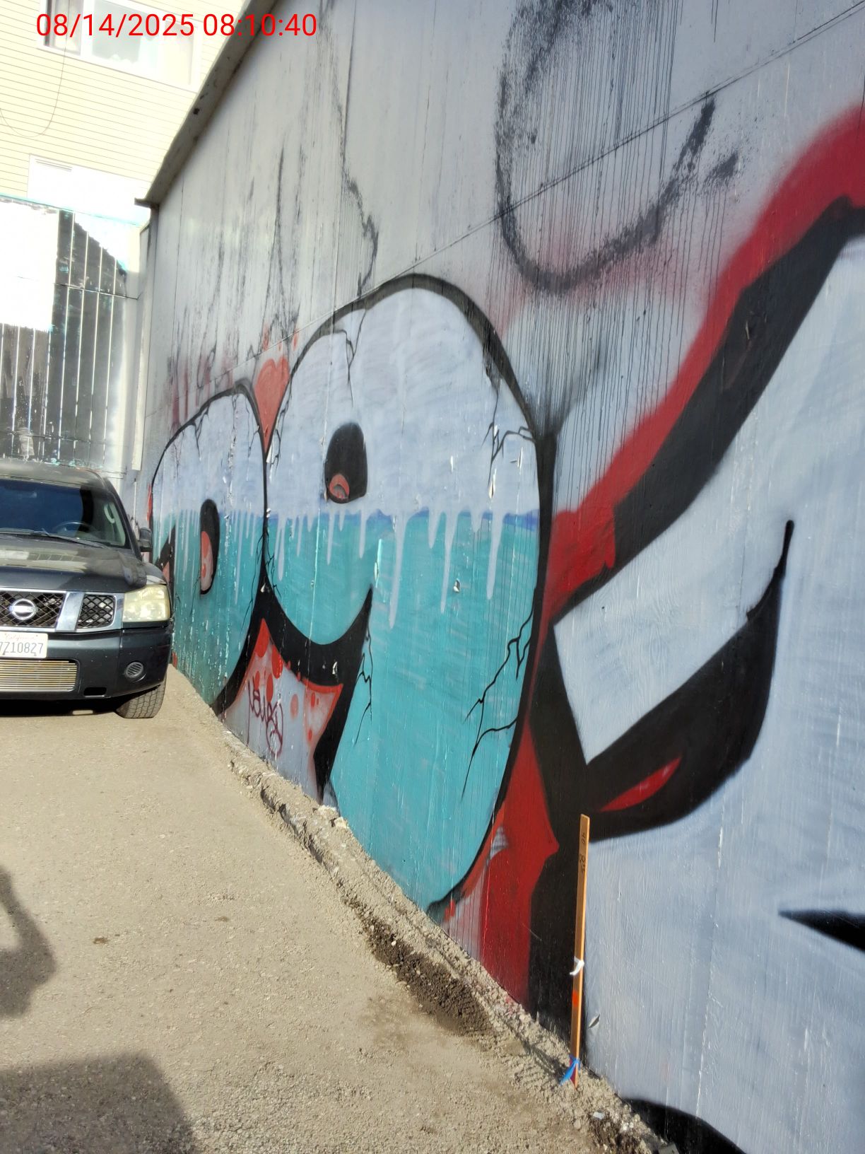Graffiti at 2900 Mission St