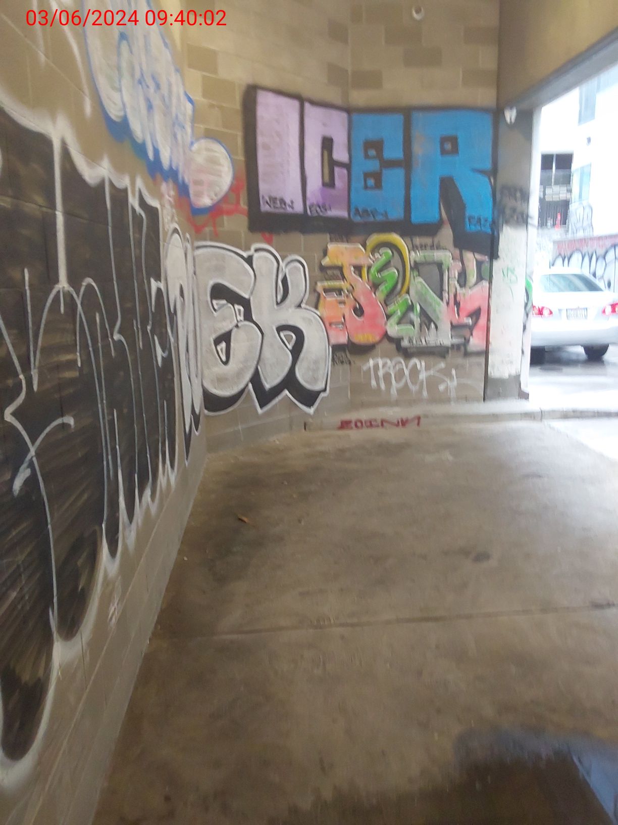 Graffiti at 819 VAN NESS AVE