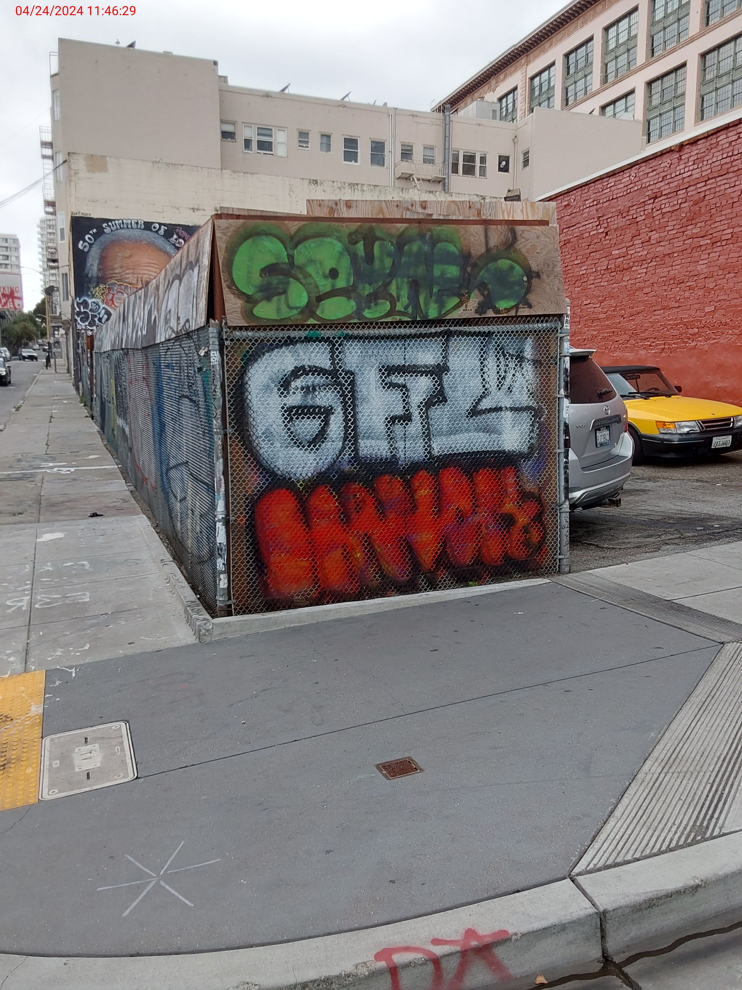 Graffiti at 841 POLK ST