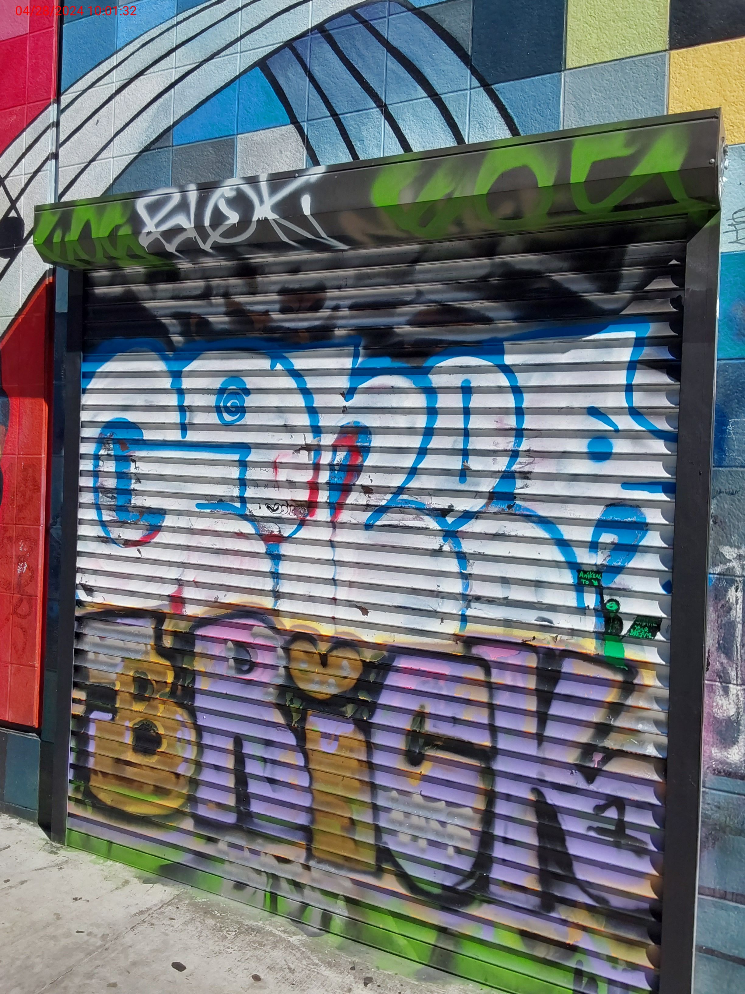 Graffiti at 101 HYDE ST