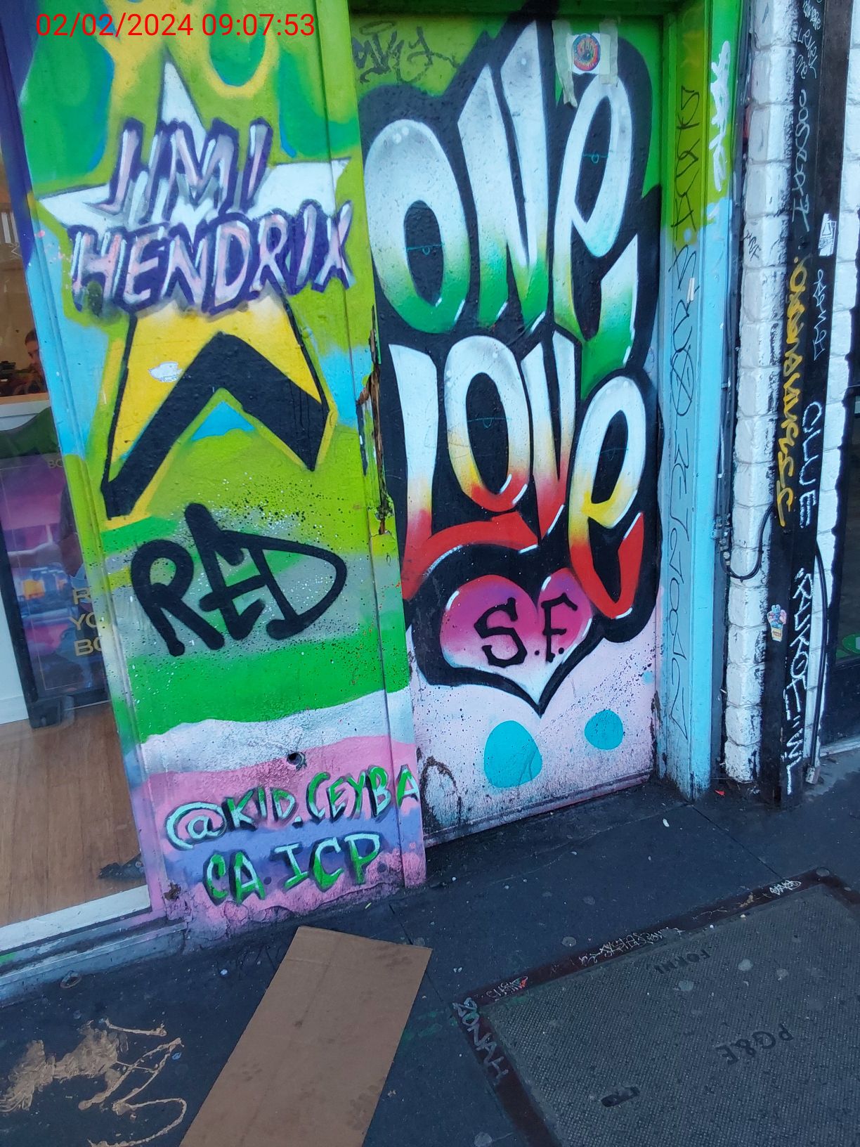 Graffiti at 1525 Haight St