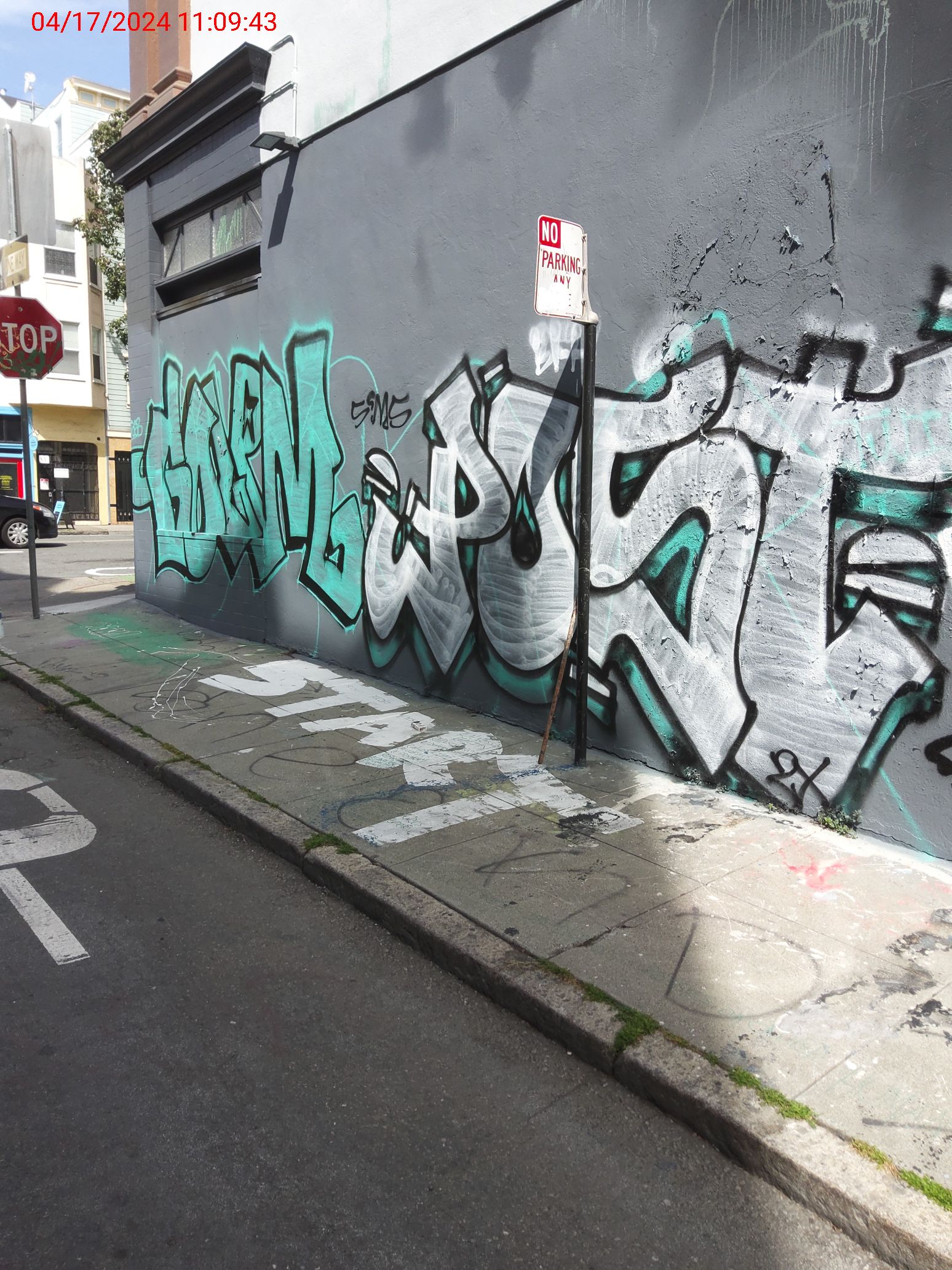 Graffiti at 225 Valencia St