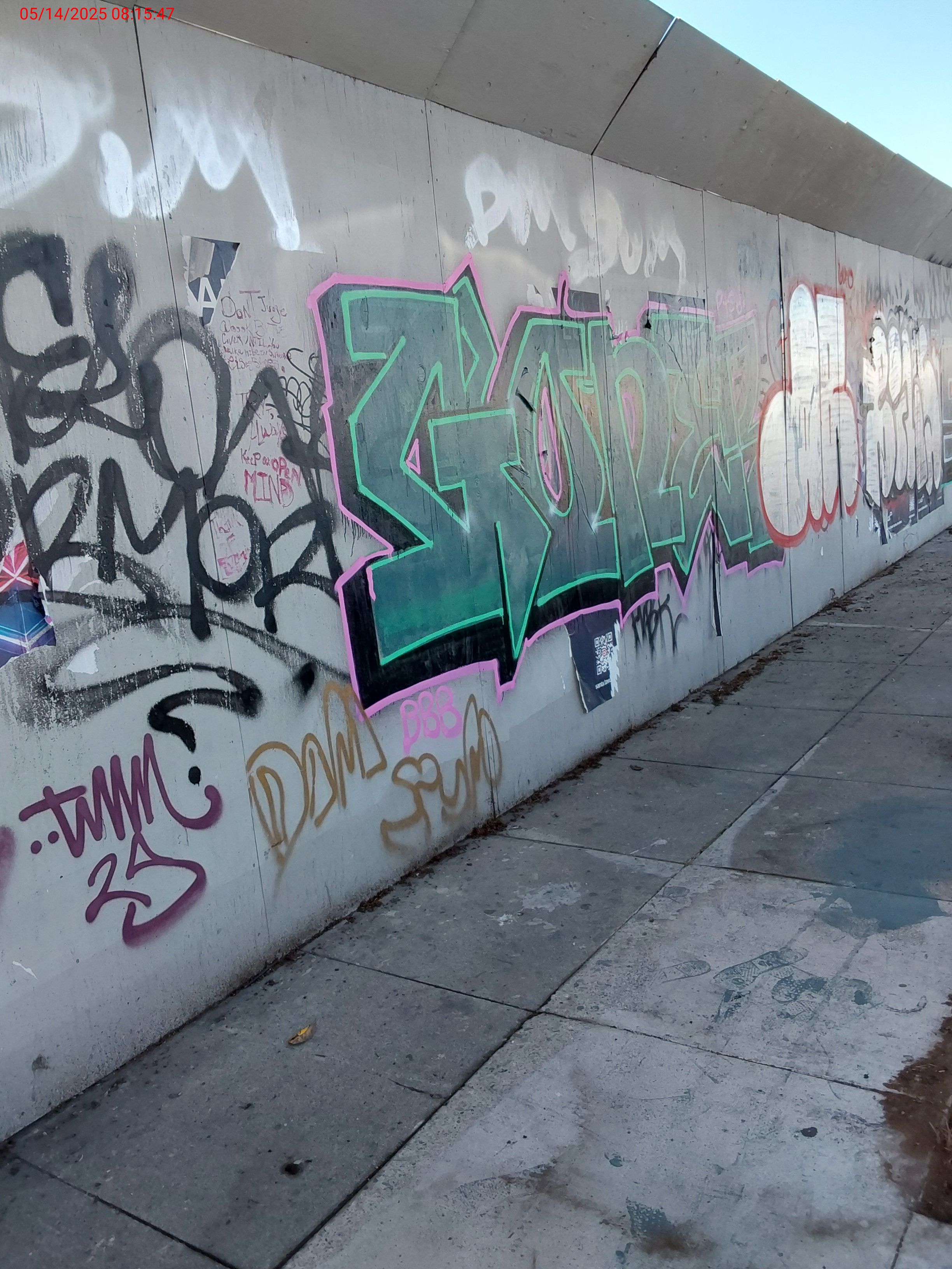Graffiti at 568 Brannan St