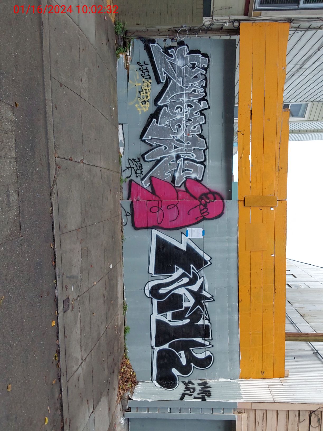 Graffiti at 45 Duboce Ave