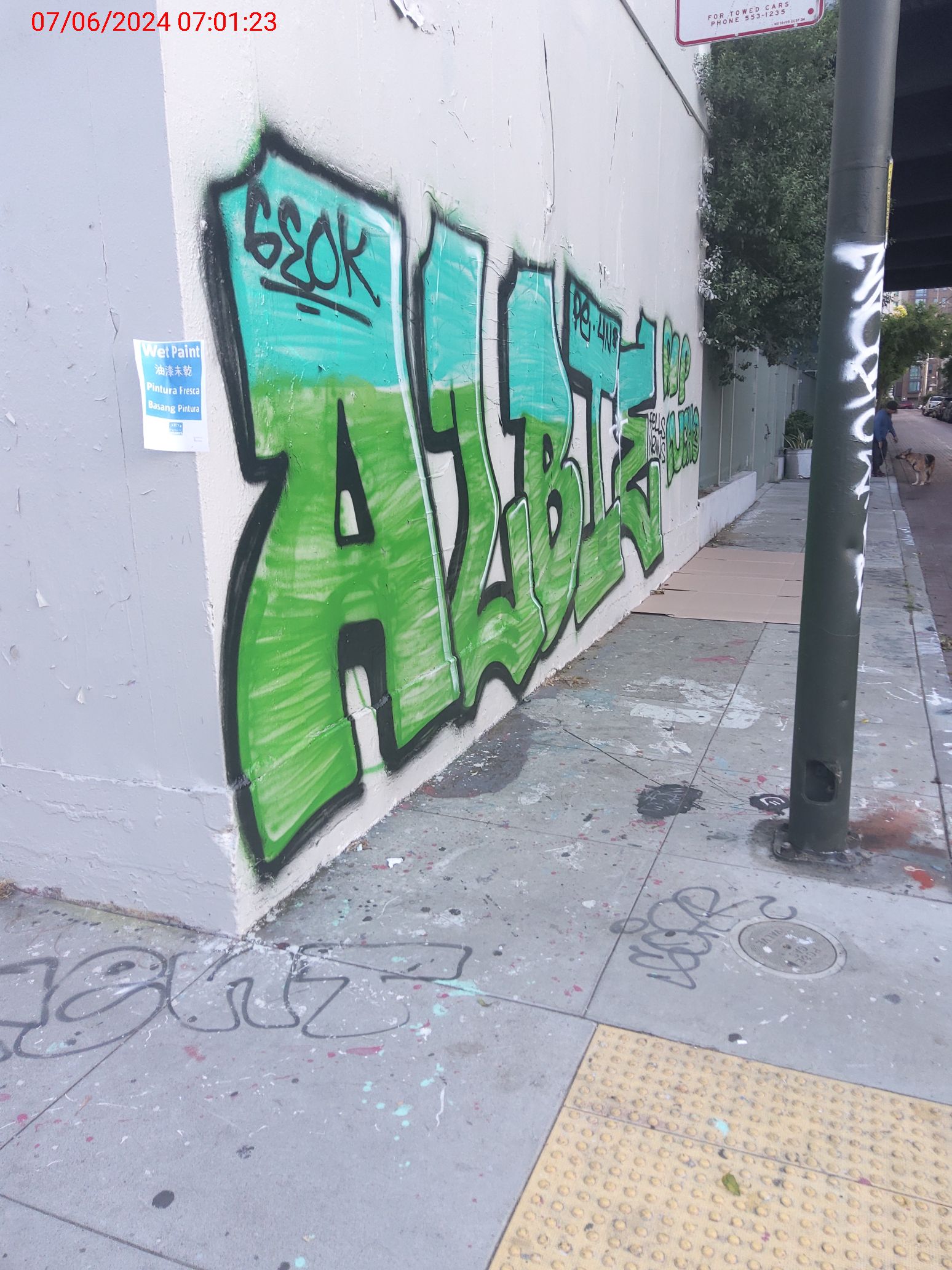 Graffiti at 80 Duboce Ave