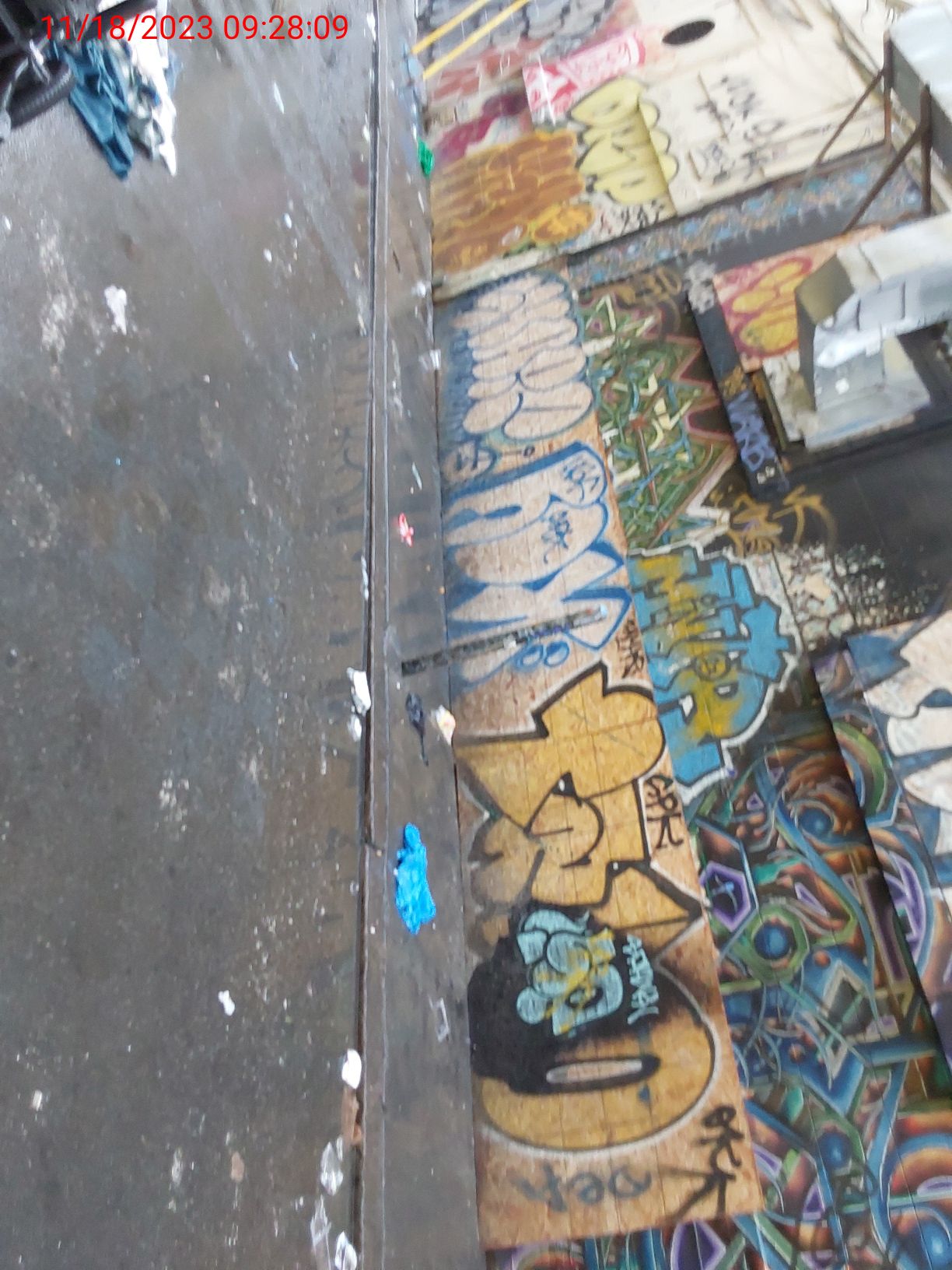 Graffiti at 3032 16TH ST