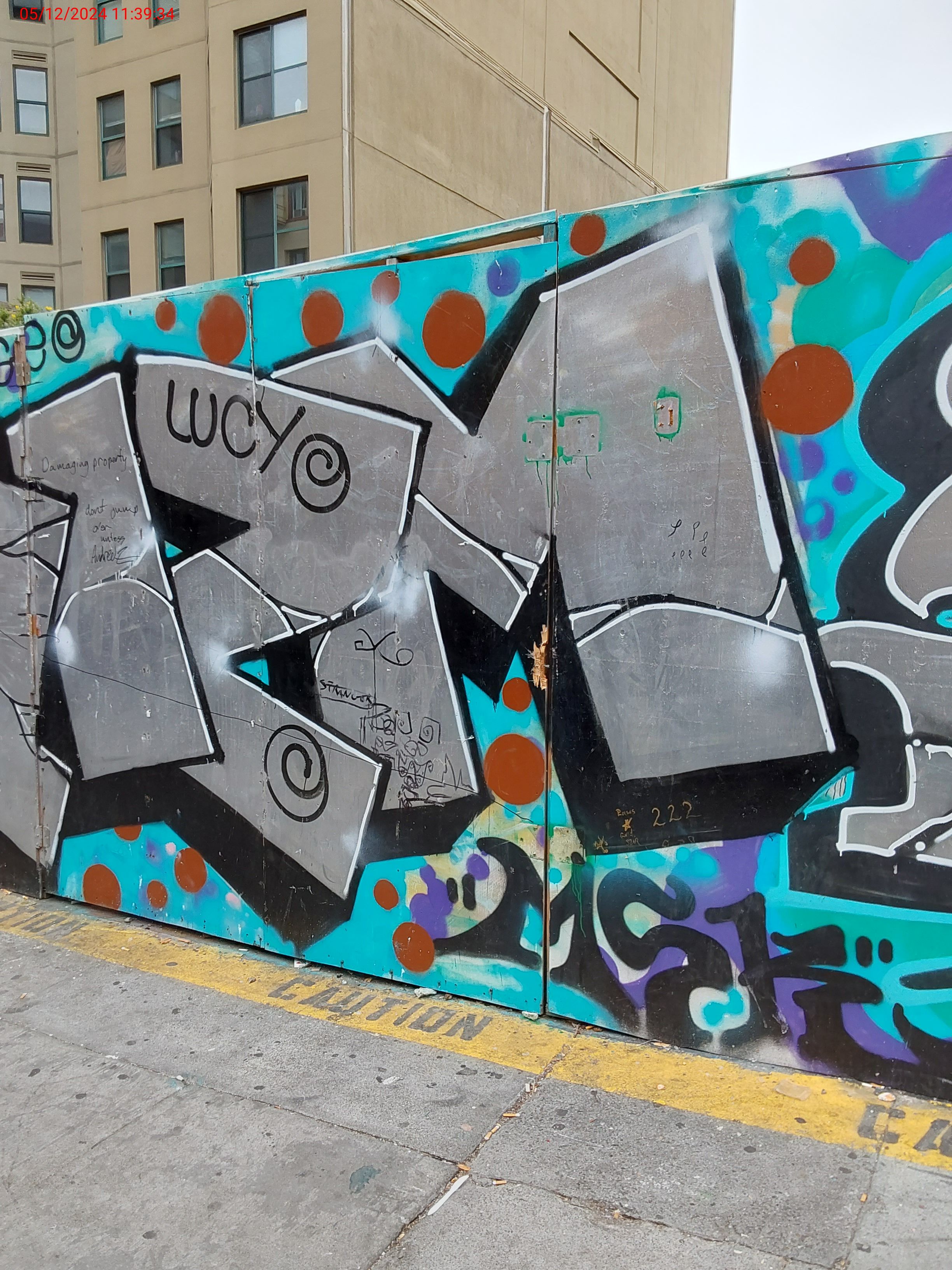 Graffiti at 651 Geary St