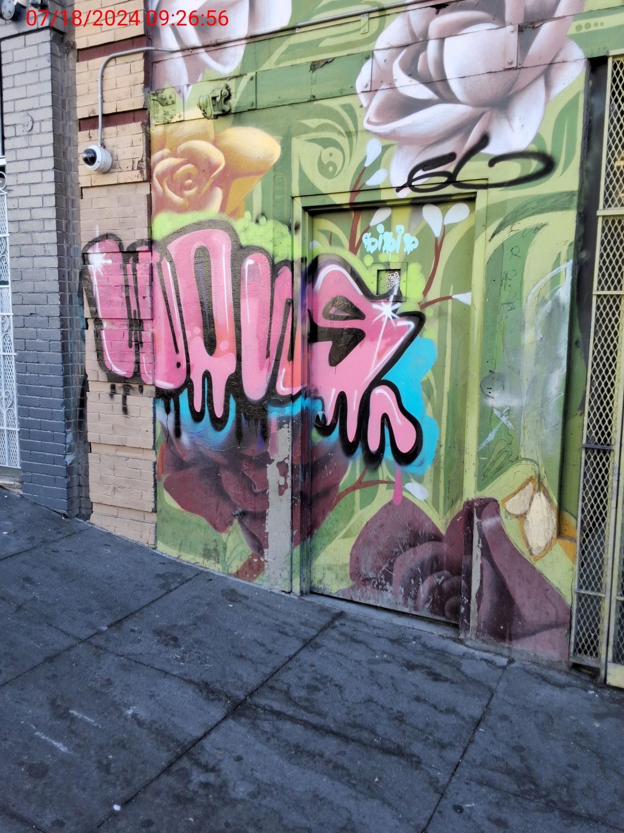 Graffiti at 149 06TH ST