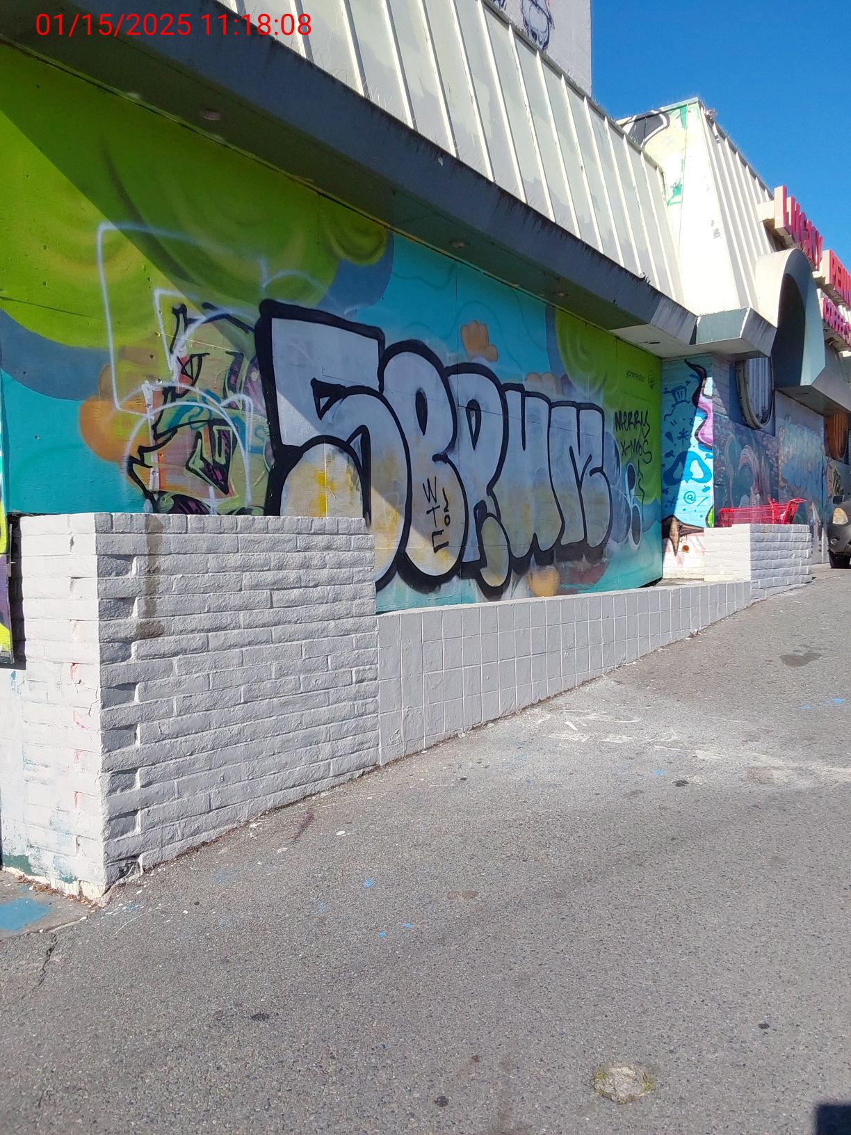 Graffiti at 2670 Geary Blvd