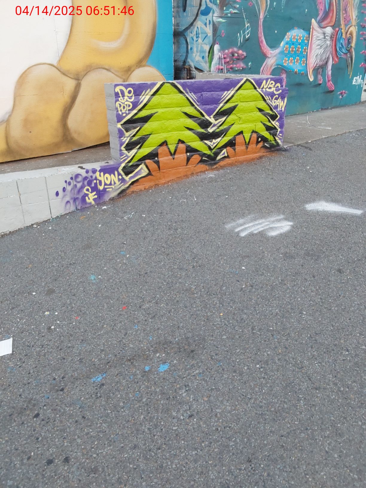 Graffiti at 2670 Geary Blvd