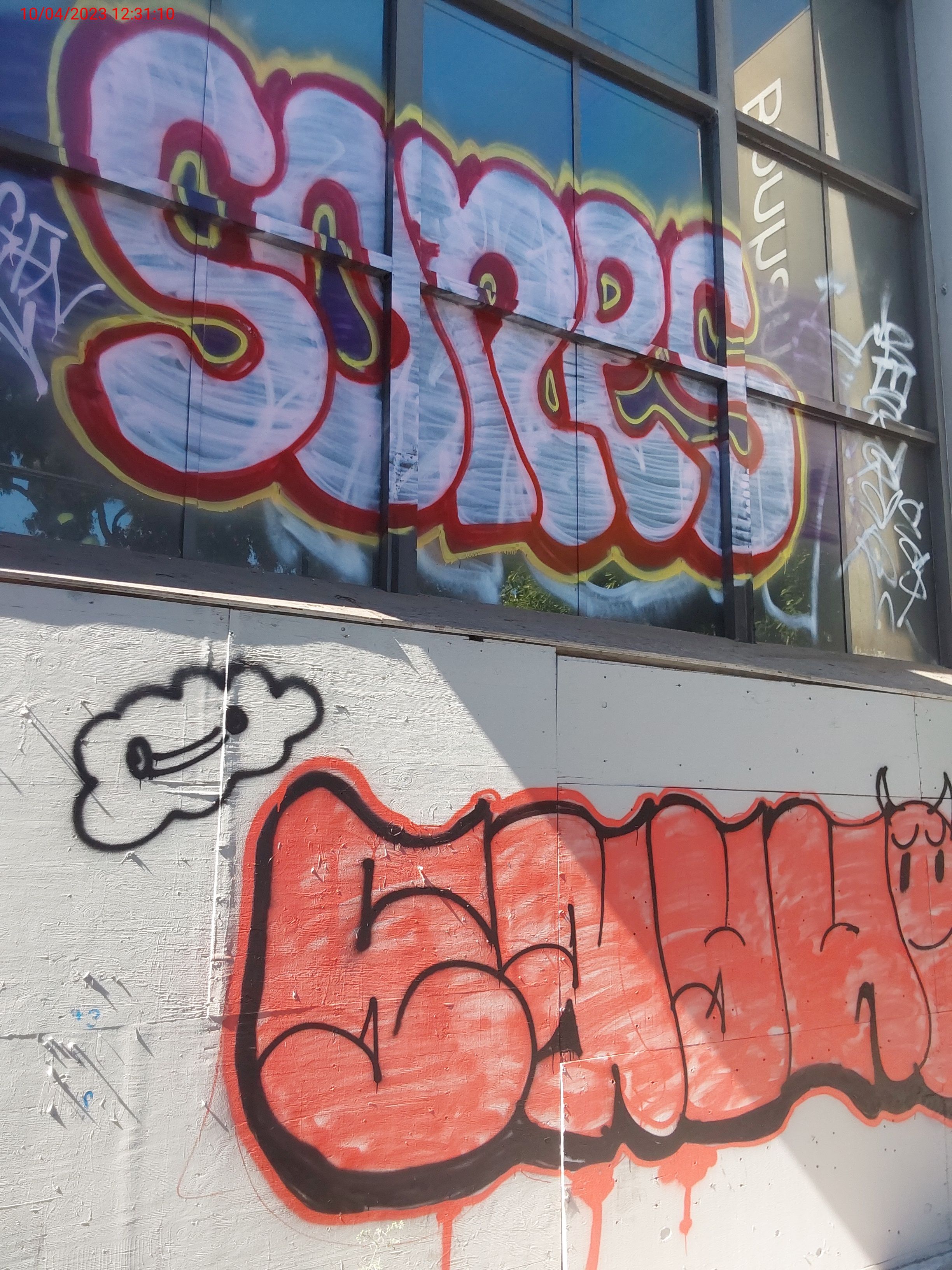 Graffiti at 298 SAN BRUNO AVE