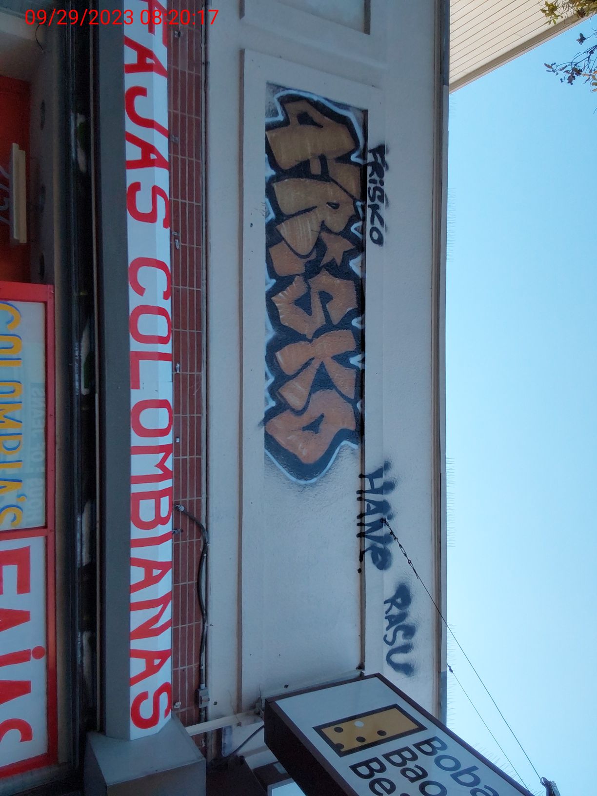 Graffiti at 2757 Mission St