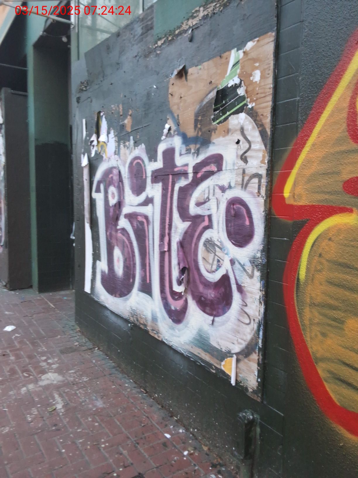 Graffiti at 1760 Market St