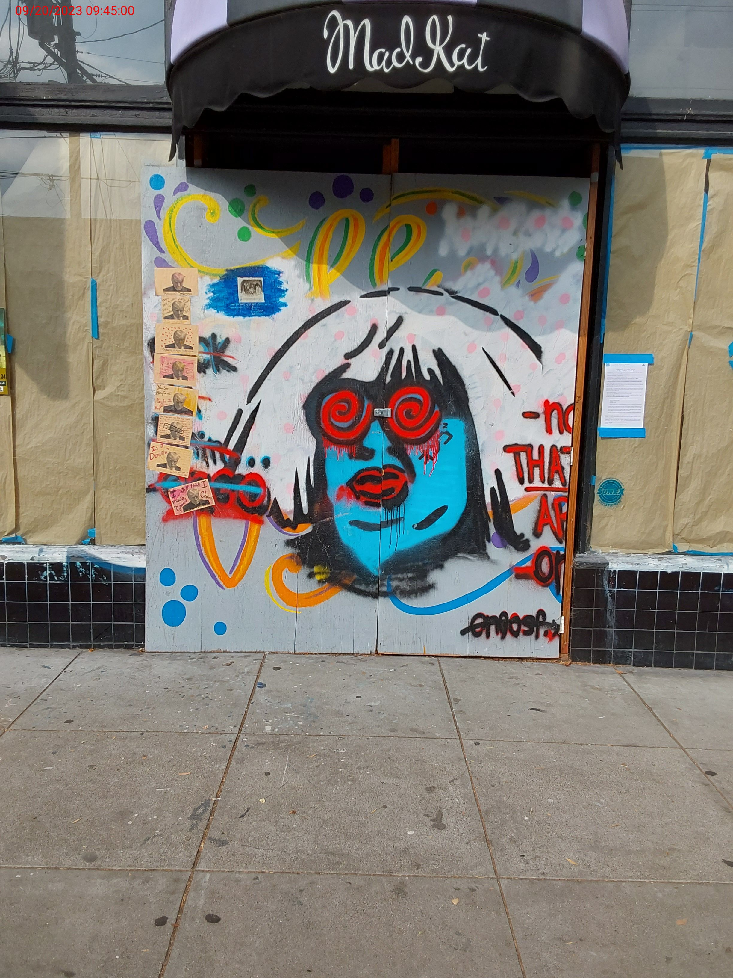 Graffiti at 917 Cole St