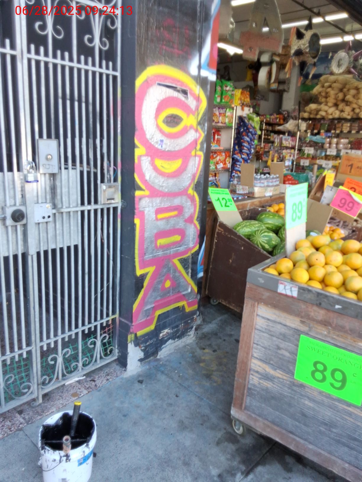 Graffiti at 2169 MISSION ST